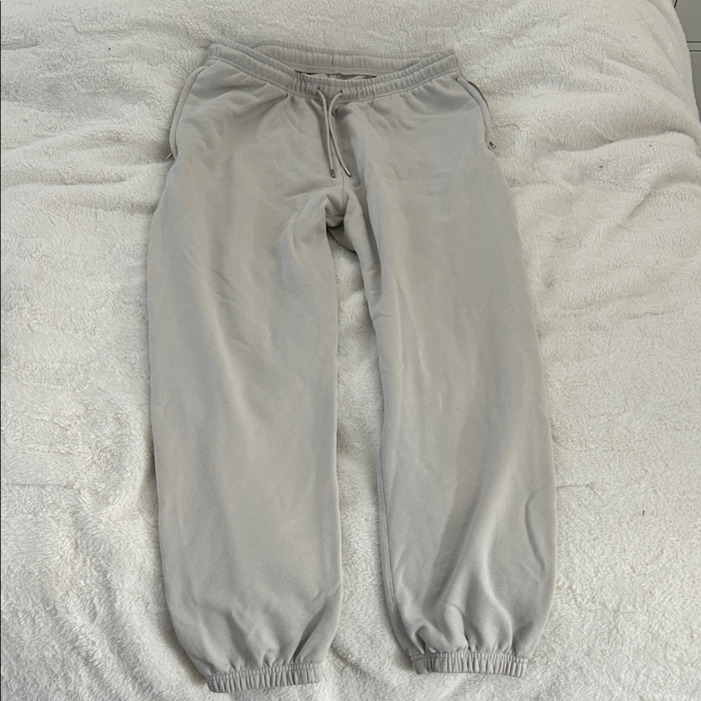 ALO Yoga Light Gray Sweatpants
